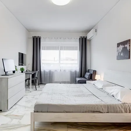 Moderno Sopra Metro A E Parco Degli Acquedotti Apartment *